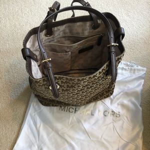 Michael Kors bag! Like new, no flaws.